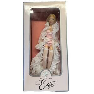 Susan‎ Wakeen All About Eve “ You’re Invited “Basic ￼ lingerie, doll 16” NIB